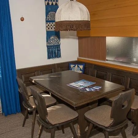 아파트 Ferienwohnung Ravinel I Ap 1 *